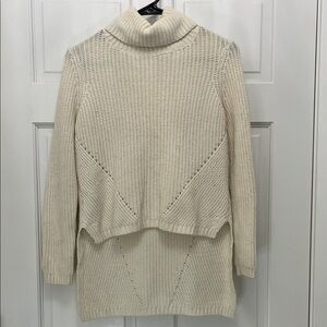 Anthropologie moth Knit Turtleneck Sweater w/ Dramatic Hight Low Hem - Size XSP